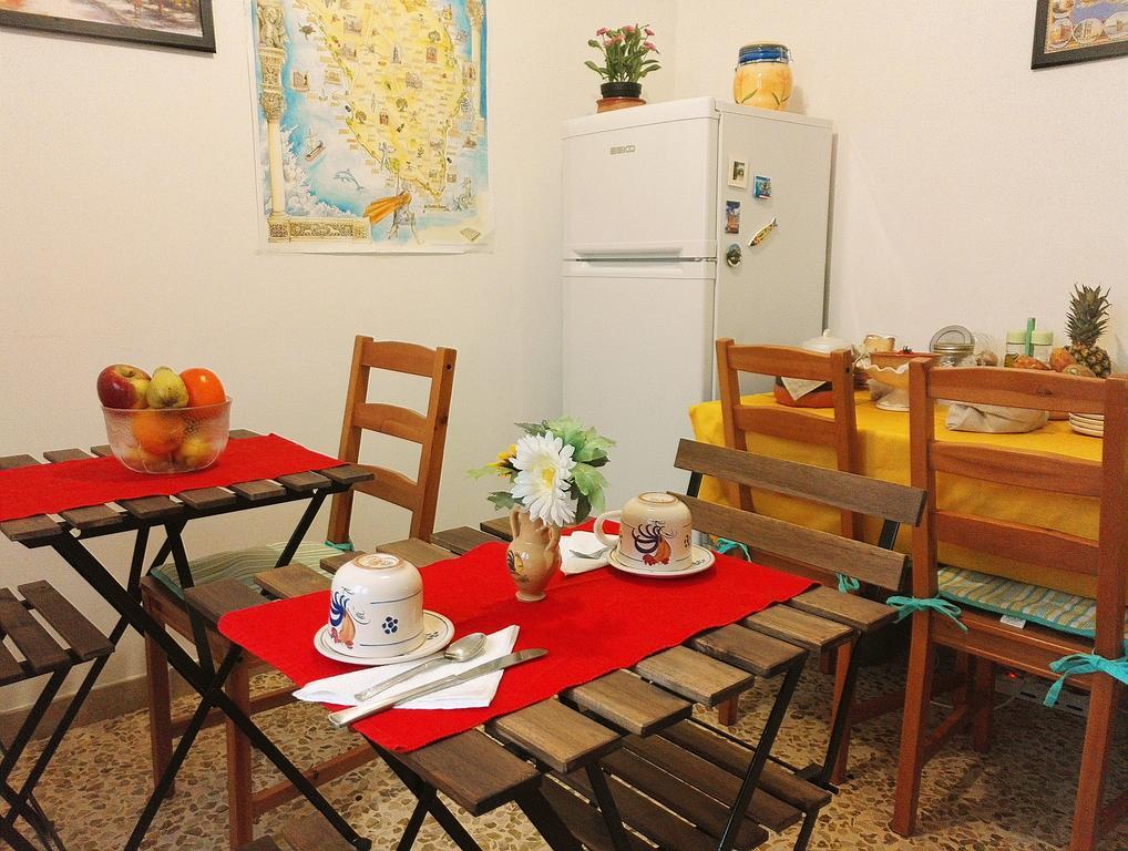 La Casa Di Chicca Lägenhet Lecce Exteriör bild