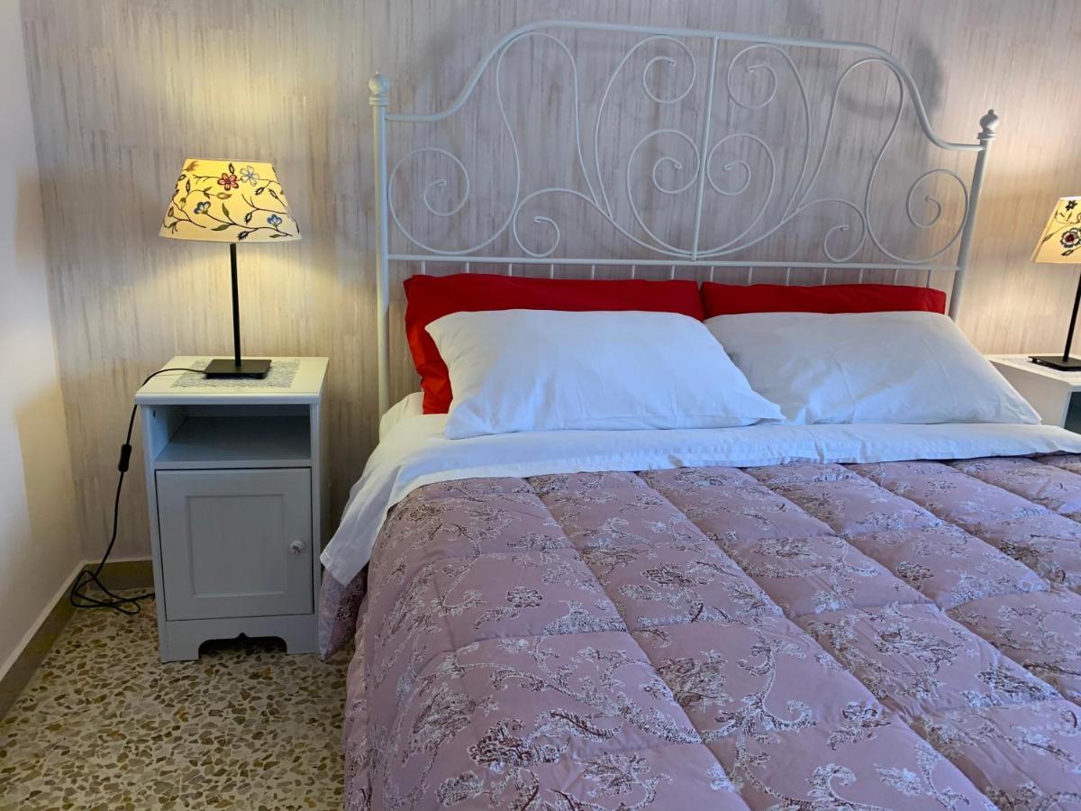 La Casa Di Chicca Lägenhet Lecce Exteriör bild